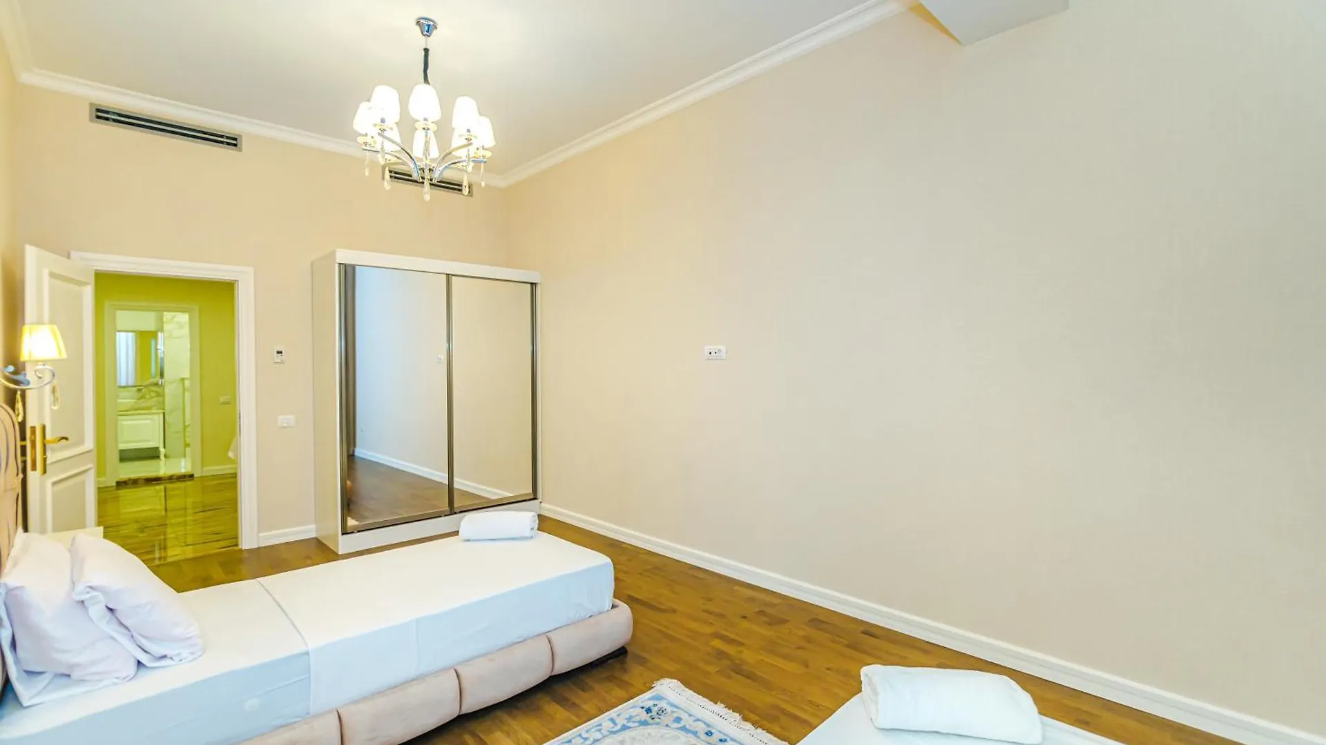 Luxury Apartment On Marioot Palace Baku Azerbaïdjan